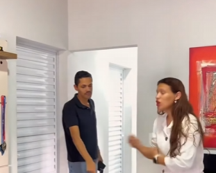 T0127015 Tim jogou todo o dinheiro no chão e obrigou a esposa a pegar para aprender part 2