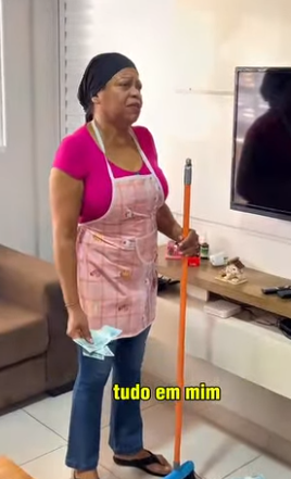 T0127013 Patroa jogou o salário da funcionária no chão… e essa atitude chocou part 2