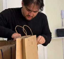 T0407010 Funcionária acha bolsa com joias e a patroa quer vender tudo part2