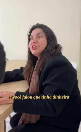 T0407011 Bolsa cheia de joias muda o destino de funcionária e patroa part 2