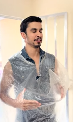 T0530015 Mulher divorciada compra um robô para ser o novo pai de sua filha, mas algo inesperado acontece part 2