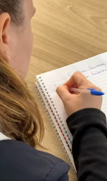 T0733003 Ela trocou de função com a funcionária achando que seria fácil… mas se enganou 😮 part2