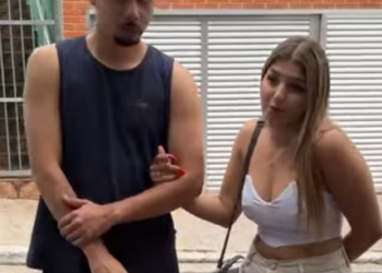 T0832005 Pedi ajuda a um ladrão fingindo ser meu namorado para fugir do ex… o plano saiu do controle 😳 part 2