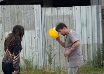 T0720004 Ela foi promovida… olha o que fazia enquanto o chefe não estava na obra part 2