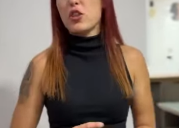 T0832011 Aniversariante recebe um bolo com mil reais escondidos dentro 🎂💰 part 2