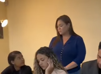 T1035010 Ela perdeu o vestido minutos antes da entrevista de emprego… e algo inesperado aconteceu 😮👗 part 2
