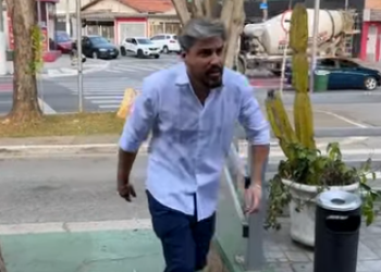 T1324003 Ela dava desconto para família e amigos escondido… até o patrão descobrir tudo 😱 part 2