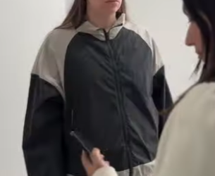 🔥 T0407006 Tentou obrigar a moça a usar o elevador de serviço… e não esperava essa reação 😨 part 2