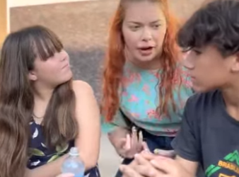 T0530012 Garota simples deu uma grande lição em uma empresária milionária 😮💥 part 2