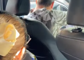 T0802002 Ela deu o dinheiro do próprio pai para estranhos na rua… o desfecho surpreende 😳 part 2