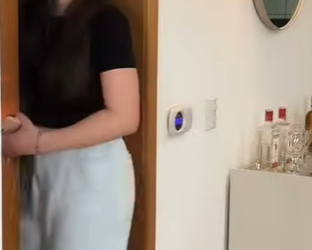 T1404006 Ela Tinha Um Marido Folgado e Desinteressado part 2