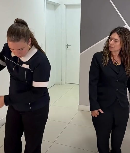 T0733004 A patroa não aceitou o presente da funcionária… olha o que vai acontecer part 2