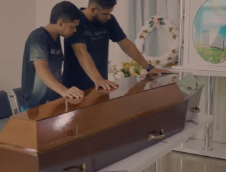 T0127026 Declarada morta, acorda no próprio velório 😨 part 2