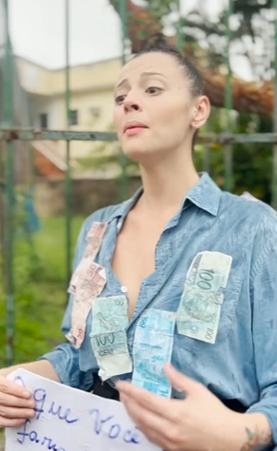 T0530018 Milionária distribuiu dinheiro apenas para pessoas honestas… e o resultado surpreendeu 💰😮 part 2