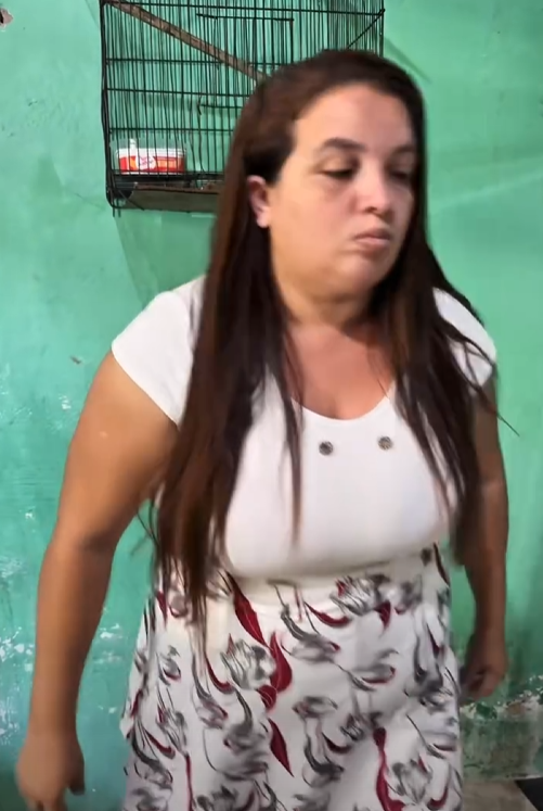 T1035002 Ela veio atrás do vestido part 2