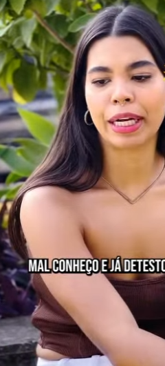 T0412008 part2 Ela usou um app que deixou ela ainda mais bonita… e ninguém reconheceu