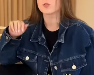 T1401007 Ela foi maltratada por uma cliente e teve que engolir toda a humilhação — PARTE 2