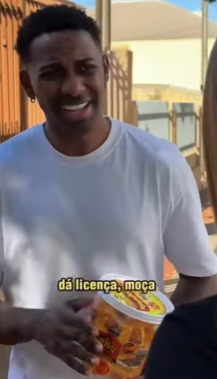 T1401006 Ela recebeu um desconhecido dentro da própria casa e tudo mudou desde então — PARTE 2