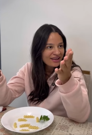 T1712007 Eles foram para a casa de uma família rica sem imaginar o que aconteceria na hora da refeição — PARTE 2