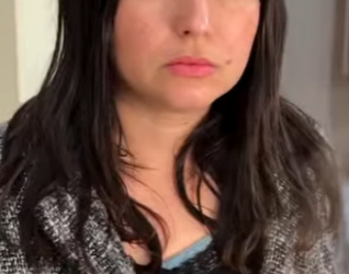 T0412014 Ela comprou sombrinha com dinheiro na rua olha que vai acontecer part2