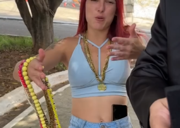 T0802004 Ele trocou Sua noiva milionária por uma humilde vendedora PART 2