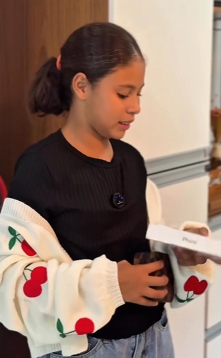 T0304008 MADRASTA MÁ DA PRESENTE MISTERIOSO part2