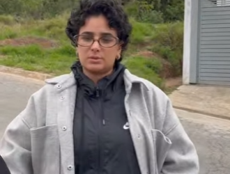 T0602013 Mãe ignora filha por ser humilde part2