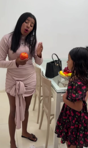 T1302009 Funciona ria na imaginava que seu patra mudaria sua histo ria part2