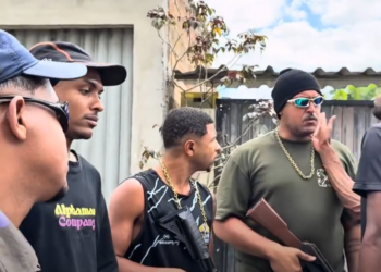 T0305001 VAPOR FOI “ELIMINADO” PELO FRENTE DA FAVELA part 2