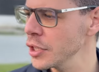 T0733009 Um homem a seguia e ela nem reconheceu… olha o que vai acontecer part 2