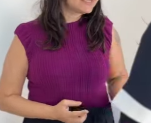 T0407014 Ela fez certo em deixar dinheiro espalhado? Opiniões se dividiram part 2