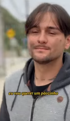 T0733005 Ele precisava de ajuda em um momento difícil… veja o que ela fez part 2