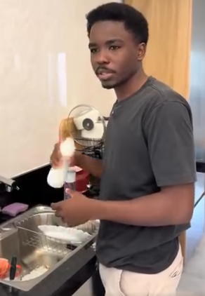 T0643003 Com tanto amor, a vizinha levava comida… mas fazia isso por um motivo part 2