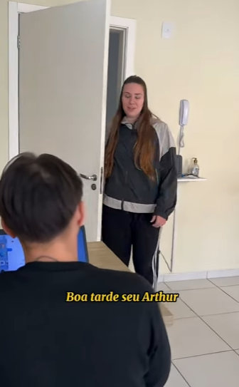 T0733009 Ela quis obrigar a moça a usar o elevador de serviço… olha o que aconteceu part 2