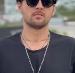 T0407008 Ela pegou a chave da amiga… a polícia foi chamada e o desfecho surpreende part 2