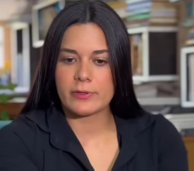 T0407011 Ela flagrou o próprio irmão tramando contra um funcionário part 2