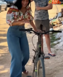T0412015 Ela comprou uma bicicleta por reais! part2