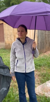 T0702002 Filho leva as compras do mercado para sua mãe, sua irmã se aproveitava no final isso aconteceu part2