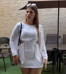 T0802008 Trocar de roupa repetidamente não faz de você uma pessoa melhor part2