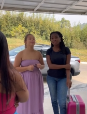 T1721006 Levou sua melhor amiga para casa mandou sua irmã ir embora part2