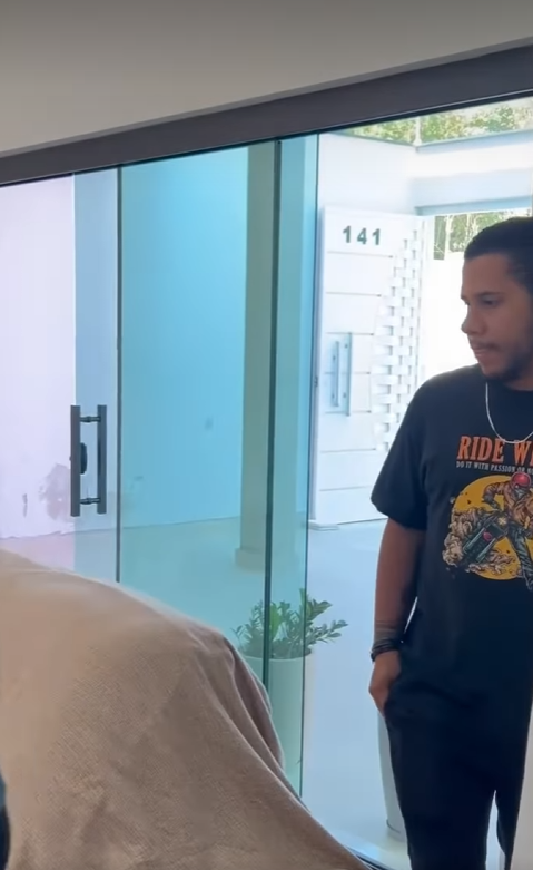 T11 Eles visitam sogra precisam dar algo para ela em troca part 2