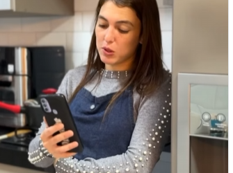 T1312010 Ela queria ver sua mãe no dia das mães, mas ela morava longe part 2