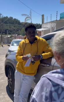 T1721005 Sua mãe não tinha para passagem ele preferiu deixa la part2