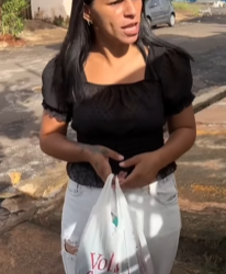T0101003 Cliente não quer pagar por ser amiga da costureira part2