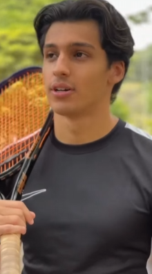 T0502002 foi sacar bolinha de tênis caiu nela! se apaixonaram nessa part2