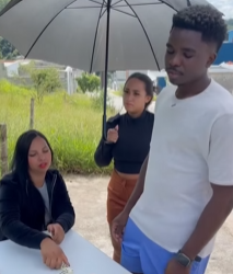 T0921003 Incomoda lhe ver outro pobre crescer, veja que ele fez part2