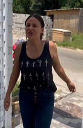 T1104007 Todos os dias ia procurar comida na casa da vizinha até que isso aconteceu PART 2