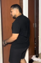 T1800012 Ele defendeu seu filho part2