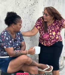 T1800011 Minha vizinha flagrou meu marido com outra na esquina part2