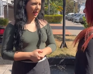 T0802004 Esta cliente queria fazer que bem queria, mas foi ao restaurante errado part2